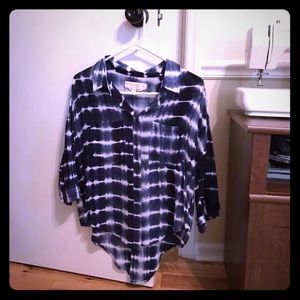 Hi-lo Chambrai tie-dye button-up